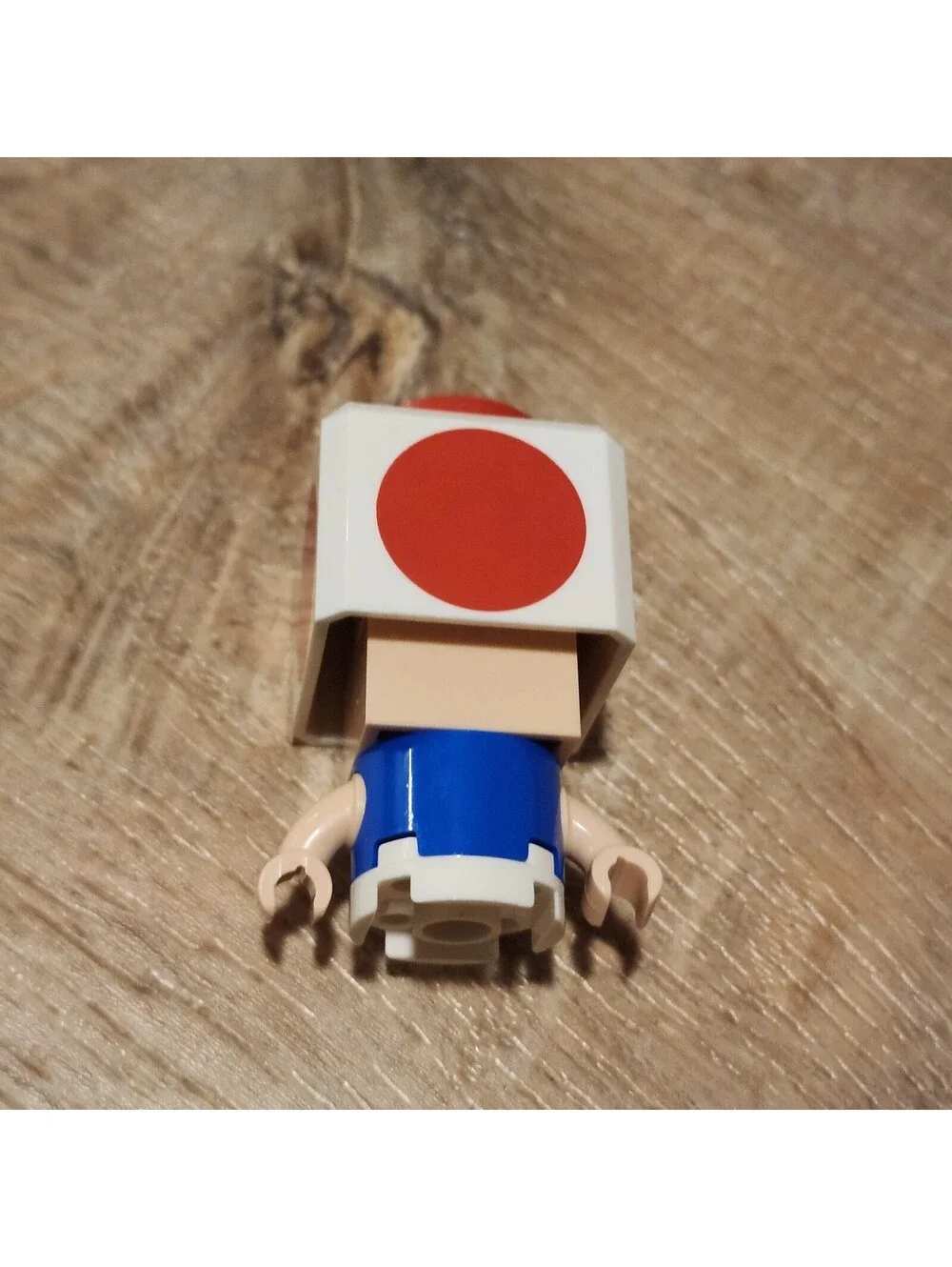 Lego missing feet
